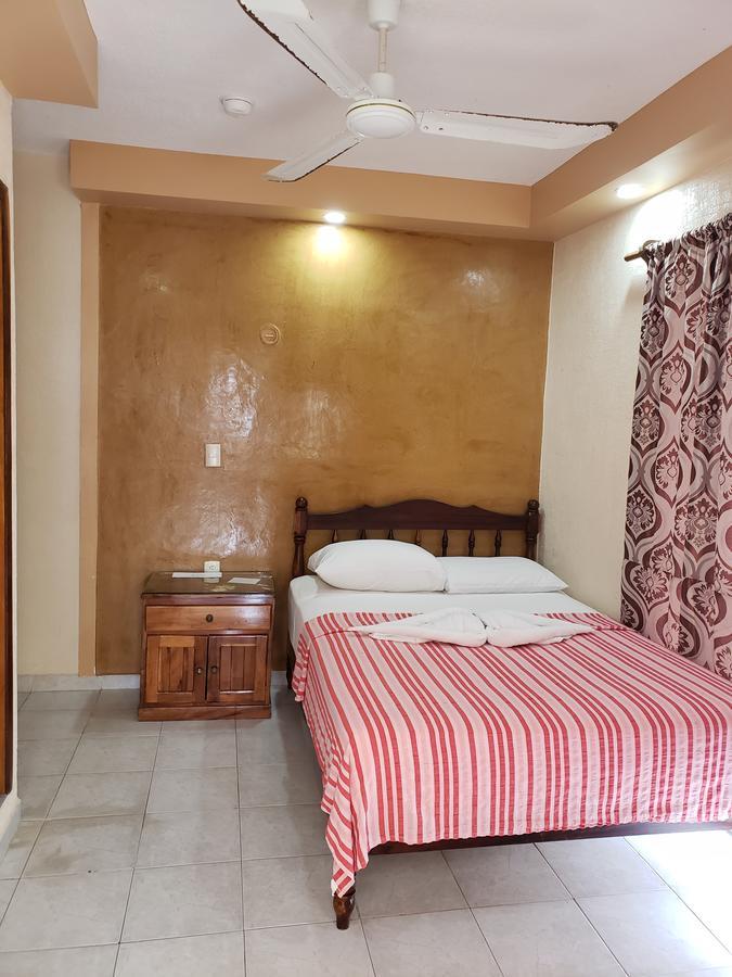 Hotel Cuarto Camino بلايا ديل كارمن المظهر الخارجي الصورة